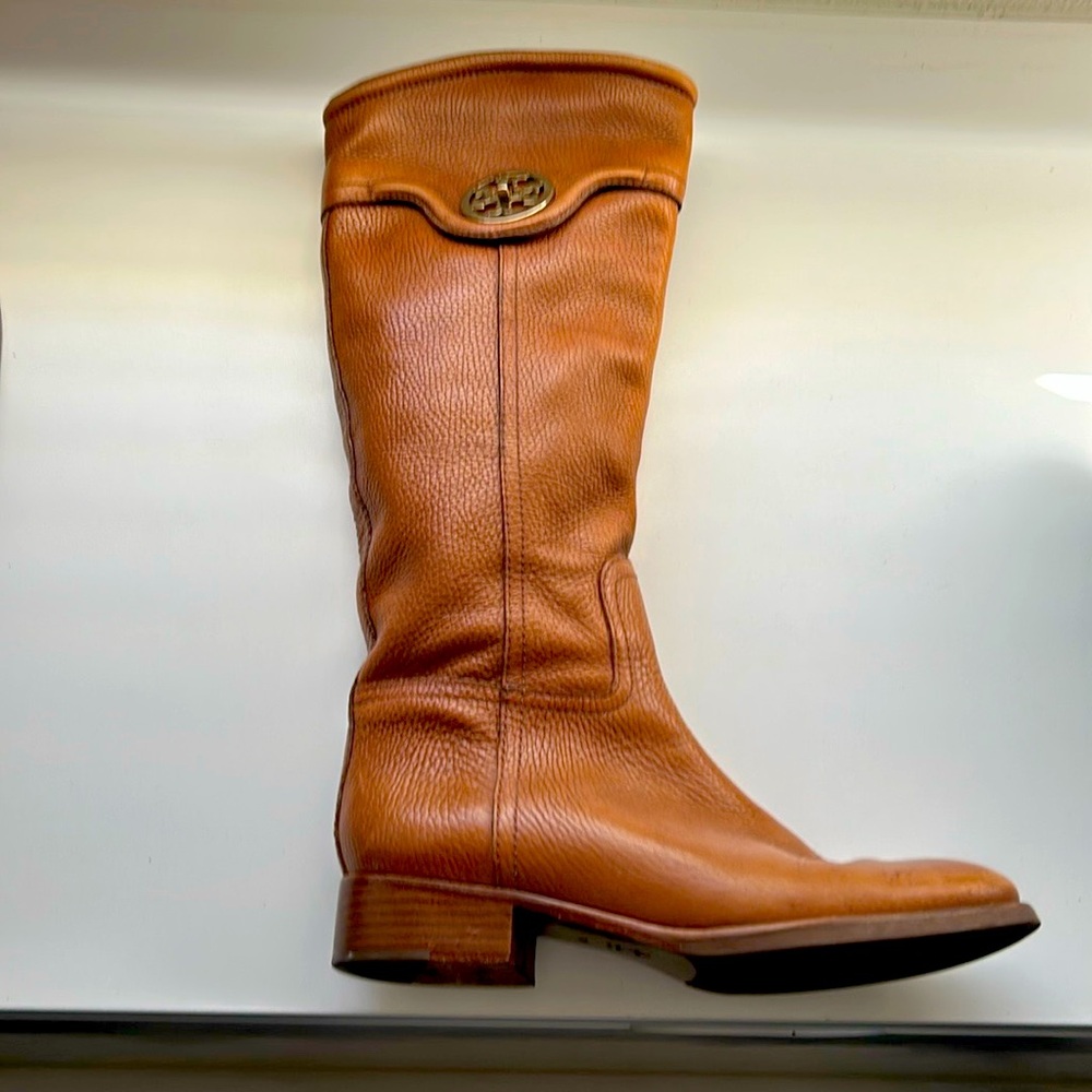 Tory Burch ridding boots